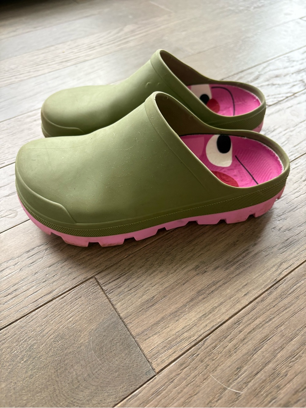 Women’s Olive Green and Pink Kamik x Cécile Gariépy Nova Clogs